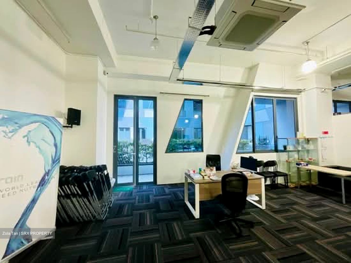 Ct Hub (D12), Office #559243961